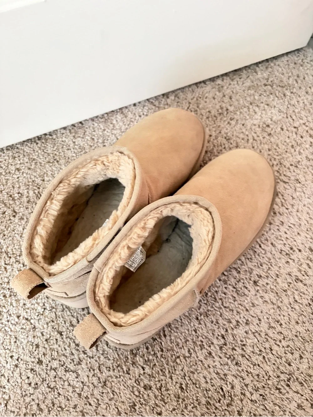 UGG ultra mini platform